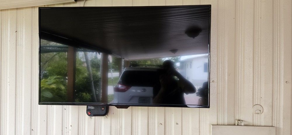 TV 42" +Antena+Chromecast+Base+Cover