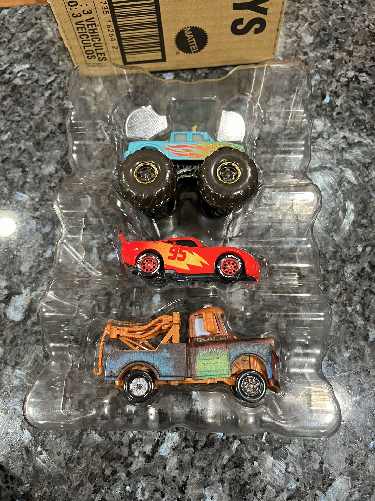 Mattel Disney Pixar Cars On The Road 3-Pack of Toy Cars & Trucks, 1:55 Scale Character Vehicle Set with Road Trip Lightning McQueen.  Brand New 