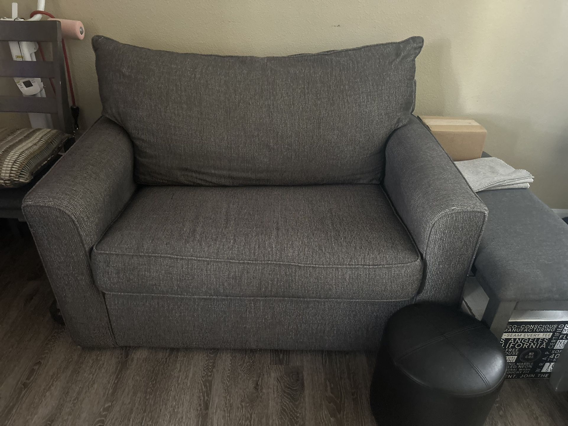 Sofa/chair Recliner Bed. New Condition