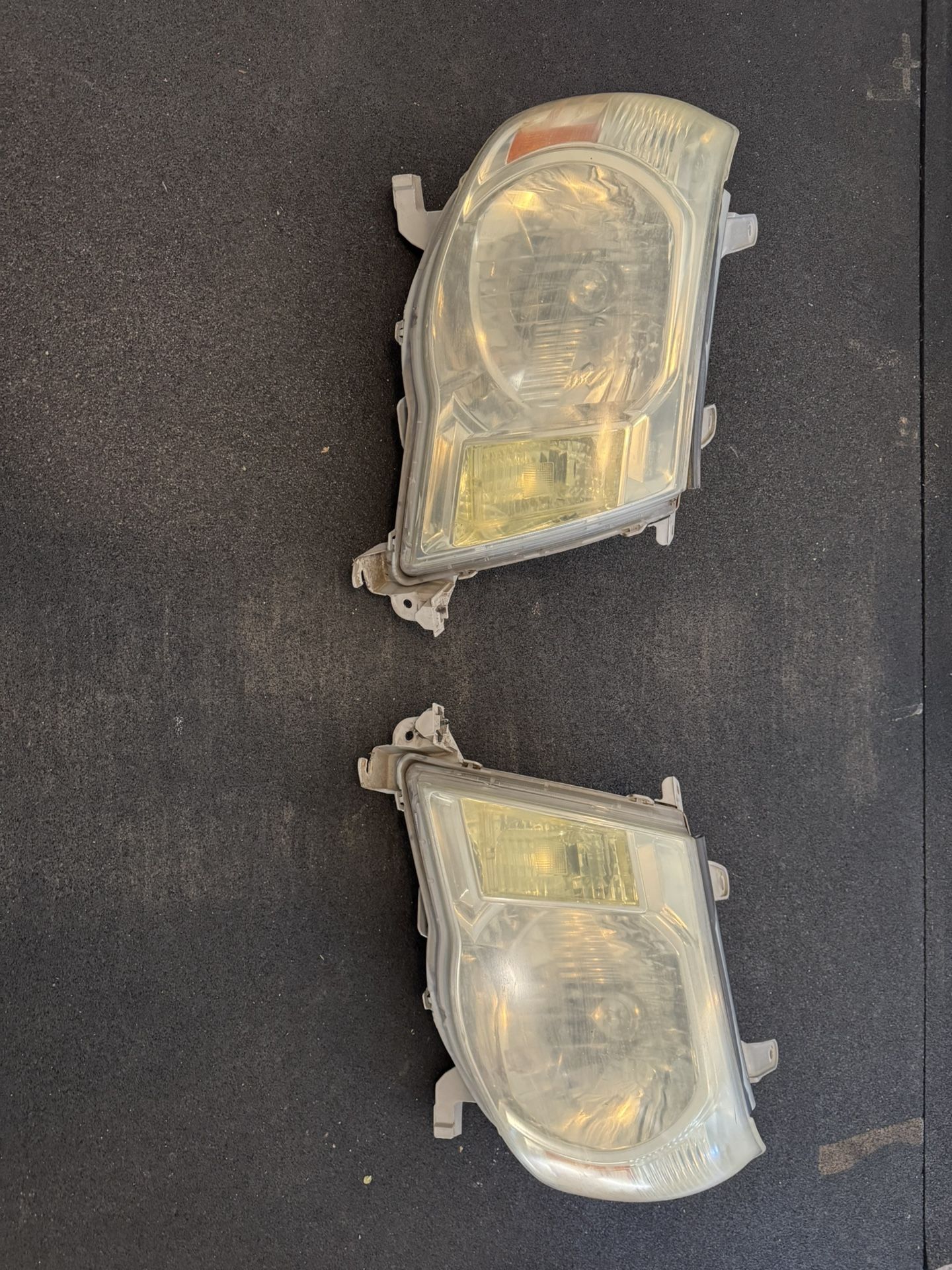 2008 Toyota Tacoma Headlights 