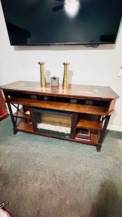 TV stand/fireplace with remote