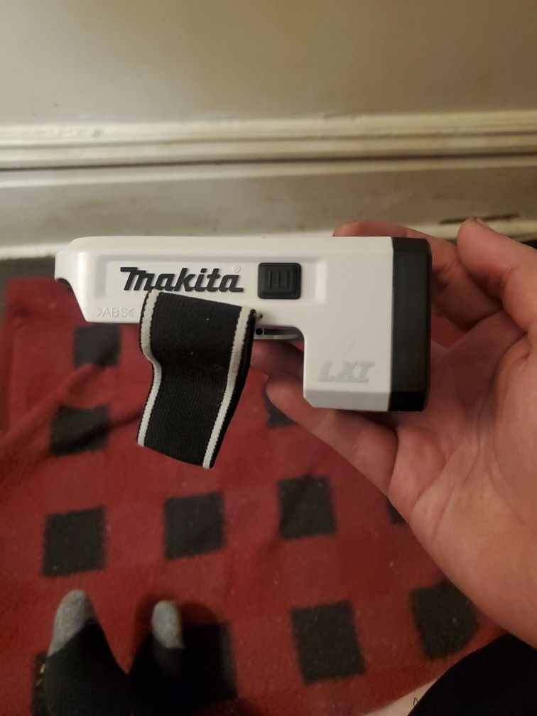 Makita Lxt Light Fits All Makita 18v Batteries