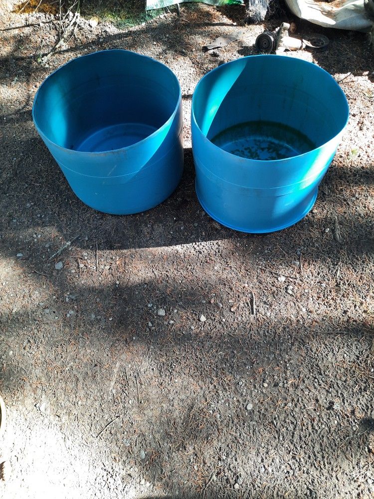 Planting Barrell Halves 15 Gallons Each And $15.00 Each. Now. For Sale In PORT ORCHARD 98366 LOCAL MEET.
