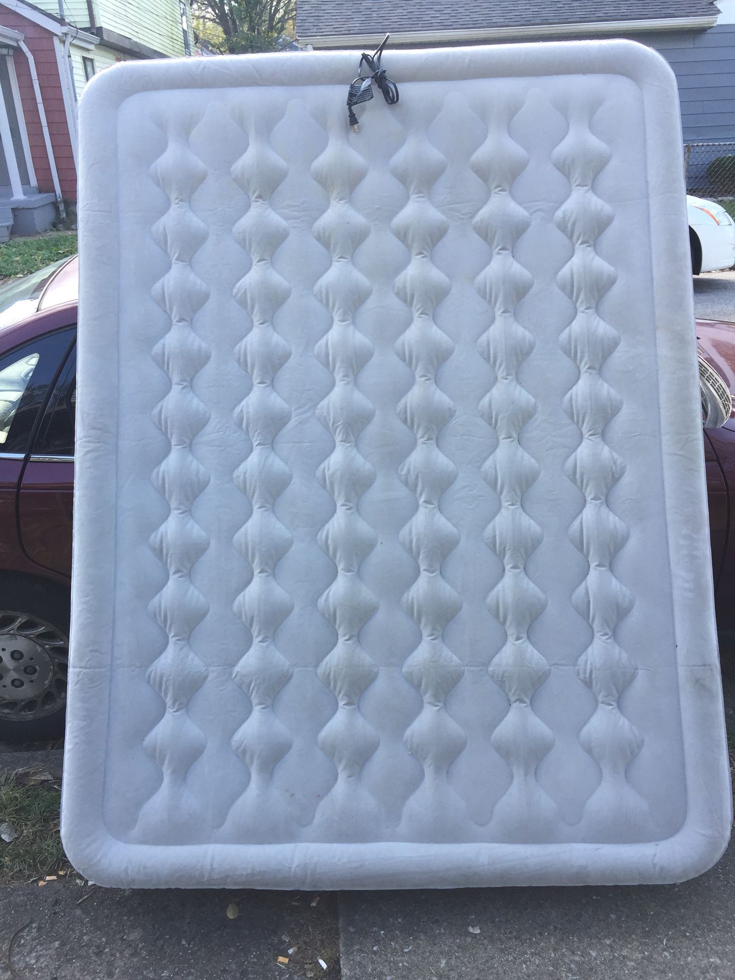 Full size air mattress