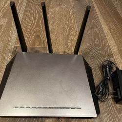 NETGEAR Nighthawk Smart Wi-Fi Router (R7000) - AC1900