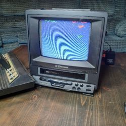 Emerson VT0950N / VT0950 9" CRT TV/VCR Combo Retro Gaming TV *VCR DOES NOT WORK