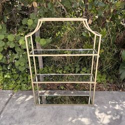 Gold Metal & Glass Shelf Display / Console Table – Modern Decorative Shelving | Repisa de Metal Dorado con Vidrio – Estante Decorativo Moderno