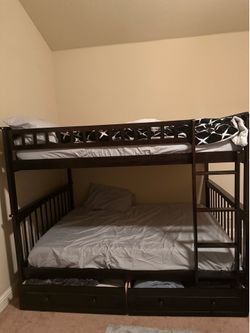 Full size bunk bed new with new mattress