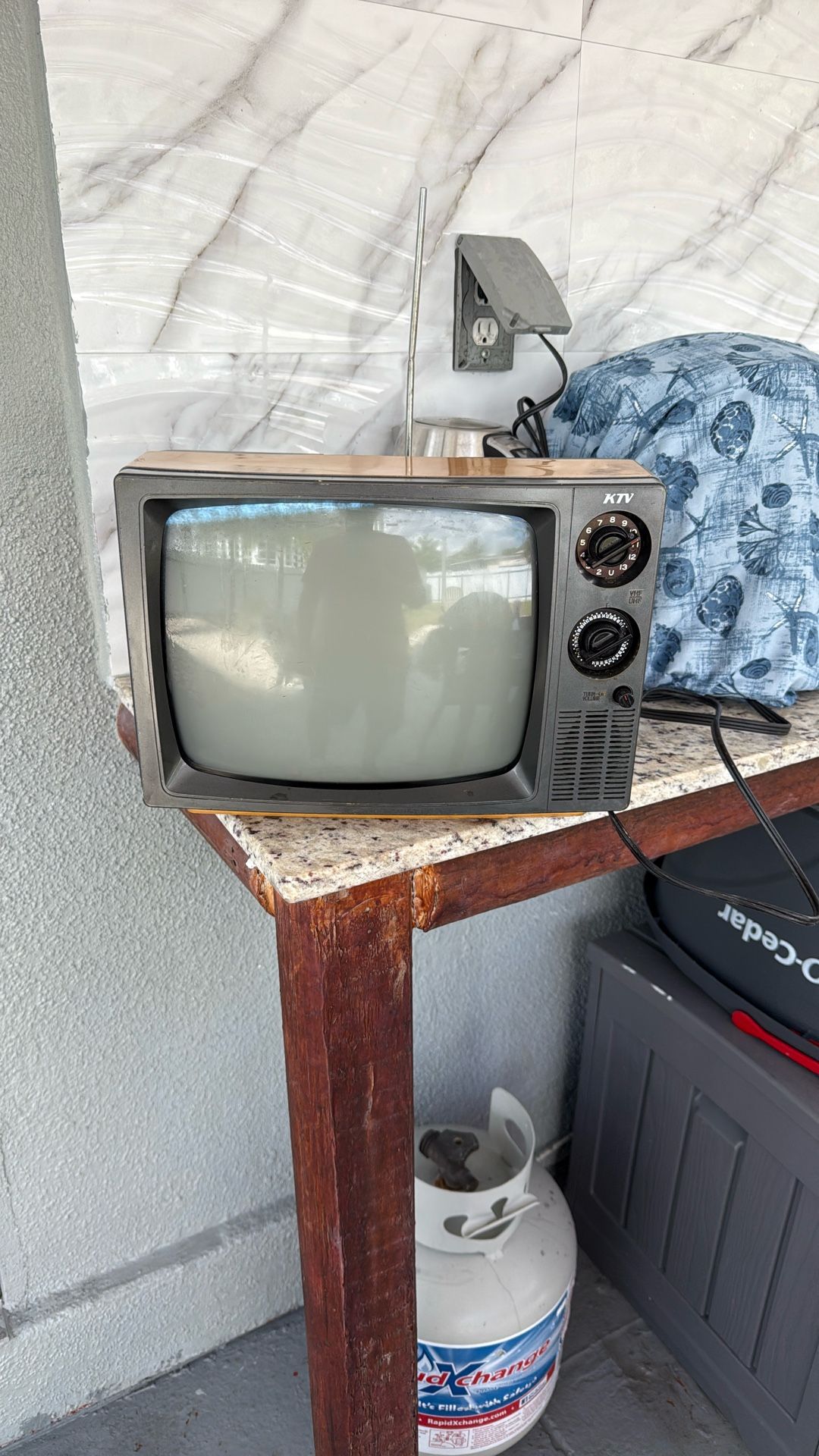 TV Vintage 1960/ Working
