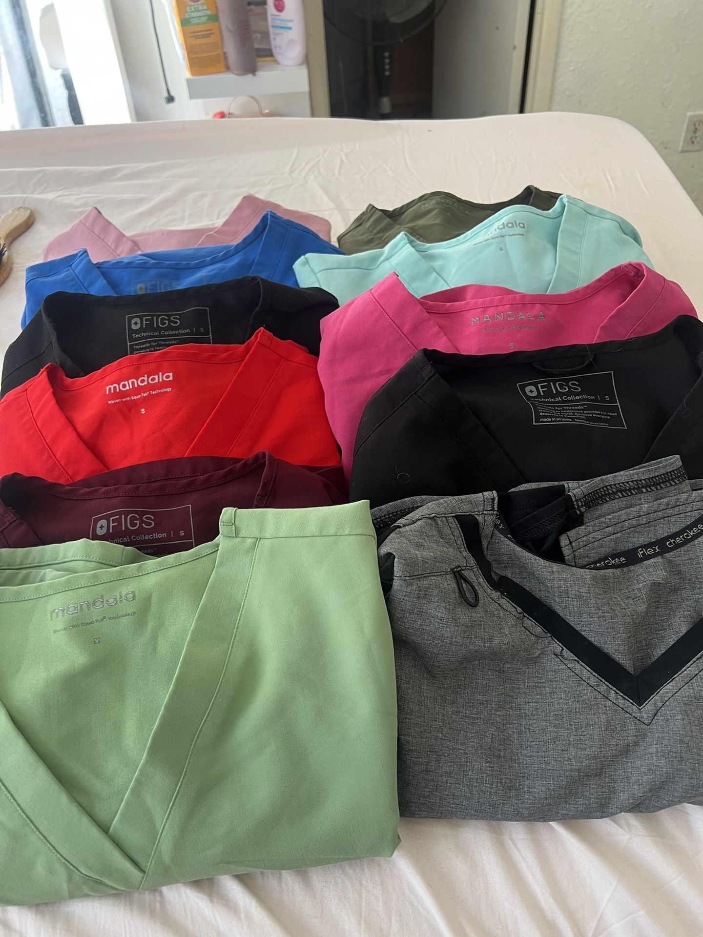 T-Shirt Scrubs