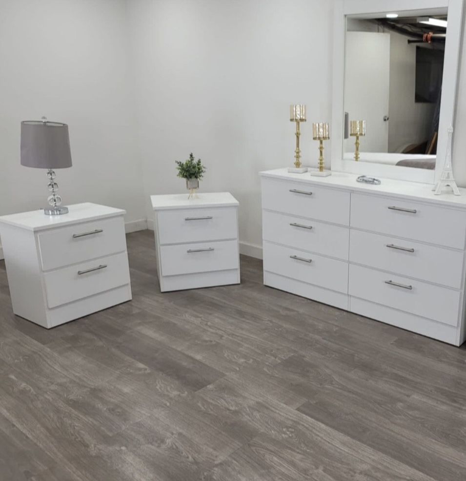 Dresser Whit Mirror And 2 Nightstands - Cómoda Con espejo Y 2 Mesitas De Noche