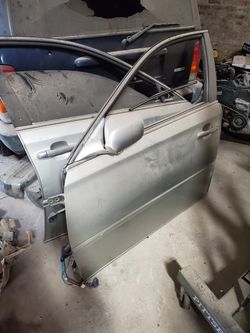 2002 Lexus ES 300 doors. Very nice.