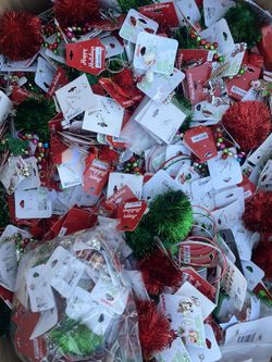 Xmas Earrings, Bracelets, Key Chains 🌲 (Claire’s)