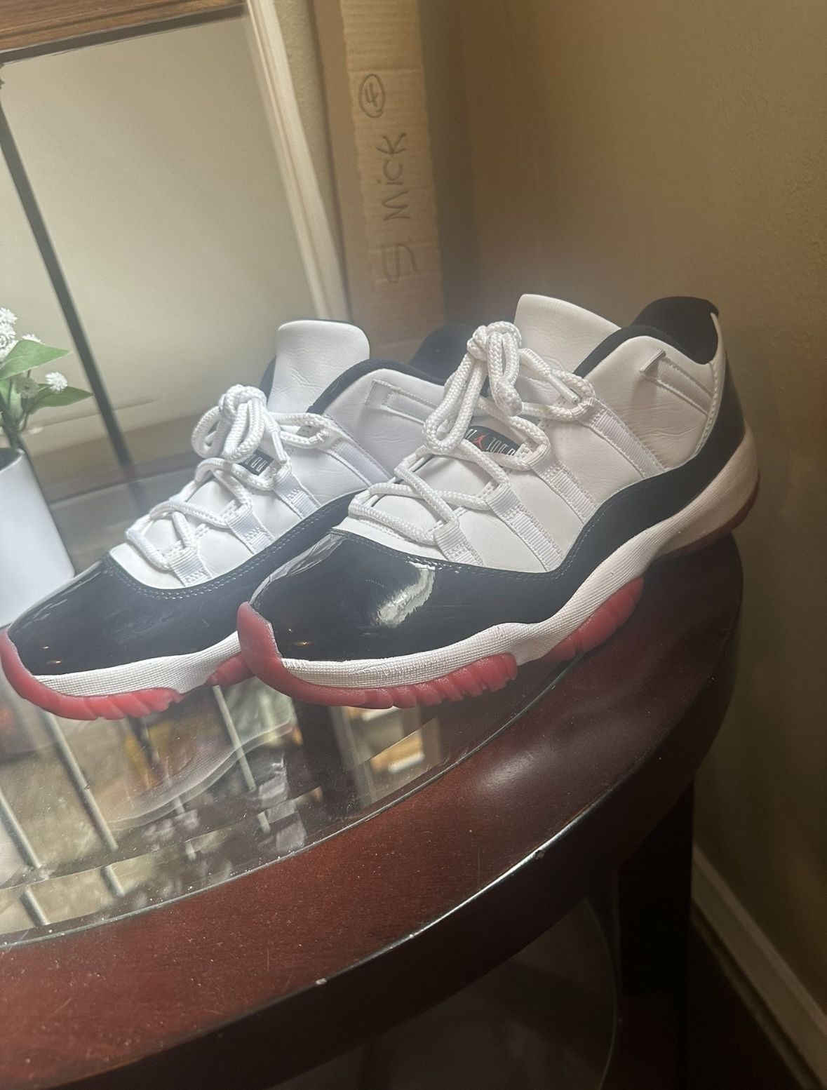 Jordan 11 Low Concord