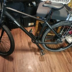 Nishiki Cordova - Road Bike - Large Frame - 27.5" Tires