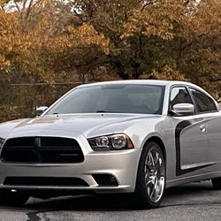 2012 Dodge Charger R/T HEMI 