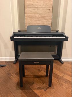 Yamaha Clavinova CLP-311 Digital Piano + Bench