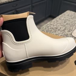Ugg Women Droplet White Rain Boots Sz 7 