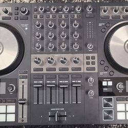 Native Instruments TRAKTOR S4 MK3