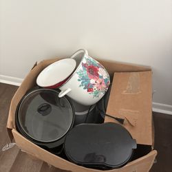 box of kitchen appliances 