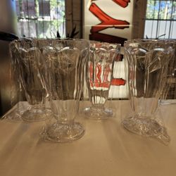 4 PACK 13.5 oz Milkshake Glasses Plastic Old Fashioned Retro Vintage Style 50's Diner Soda Fountain Drink Ice Cream Sundae Cups
