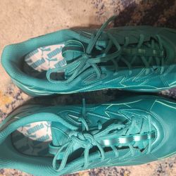 Mens PUMA size 9.5