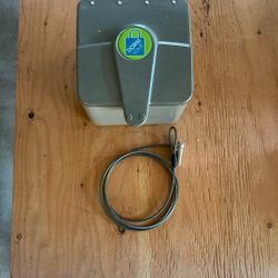 Dorm Vault & laptop locking cable
