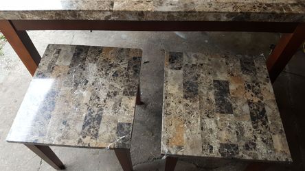 marble table. With 2 marble inn tables an 4chairs great condition also still have plastic over the marble.. Only asking 275$..