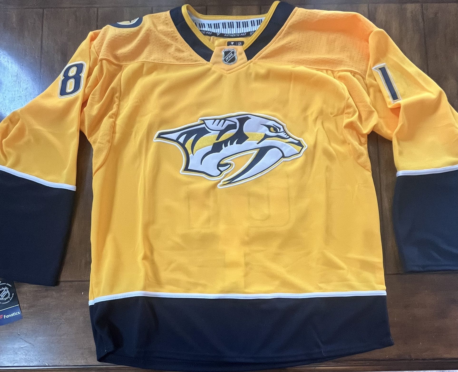 Jonathan Marchessault Gold Nashville Predators Jersey Adult XL (54) NWT