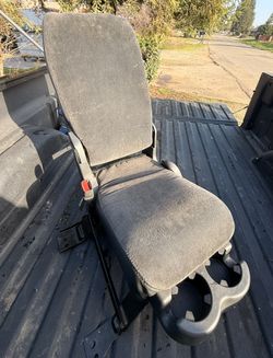 99-06 Chevy Silverado Jump Seat