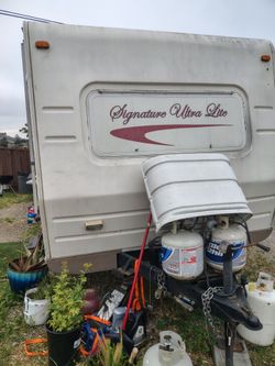 Selling this 25 trailer paperwork on hand