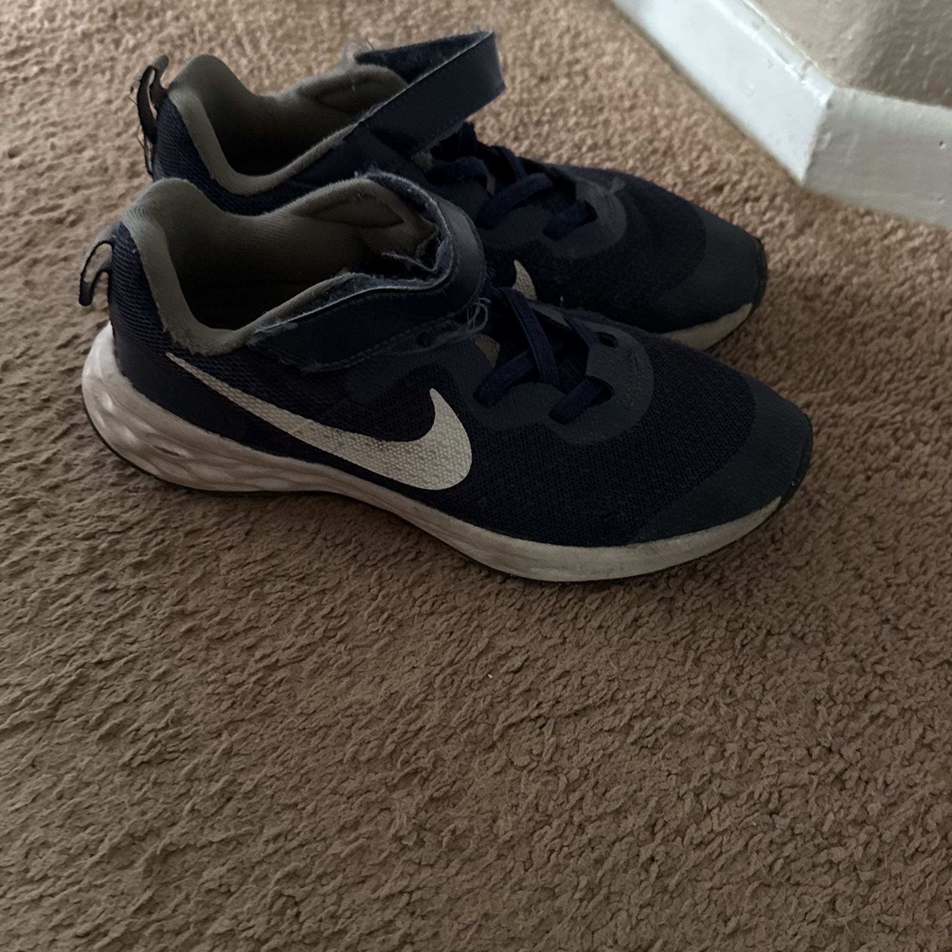 Kids Nike Sz 2