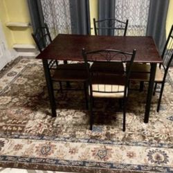 Small Kitchen Set With Large 8x10 Rug