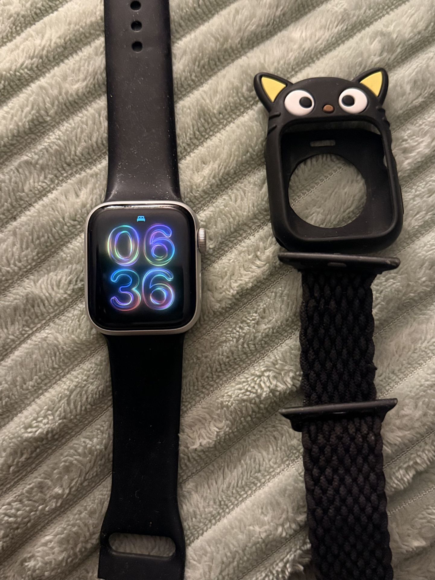 Apple Watch SE (40mm, Silver) 