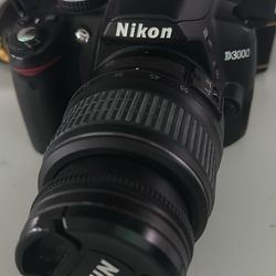 Nikon D3000 Camera