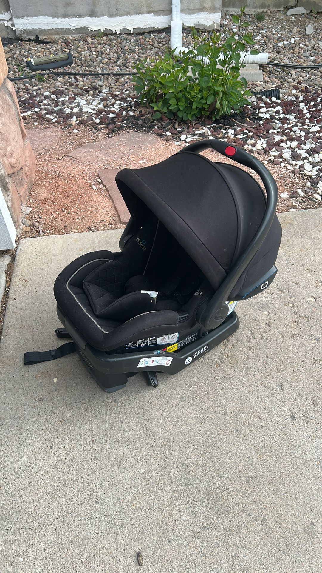 Graco Trueshield Infant Car seat