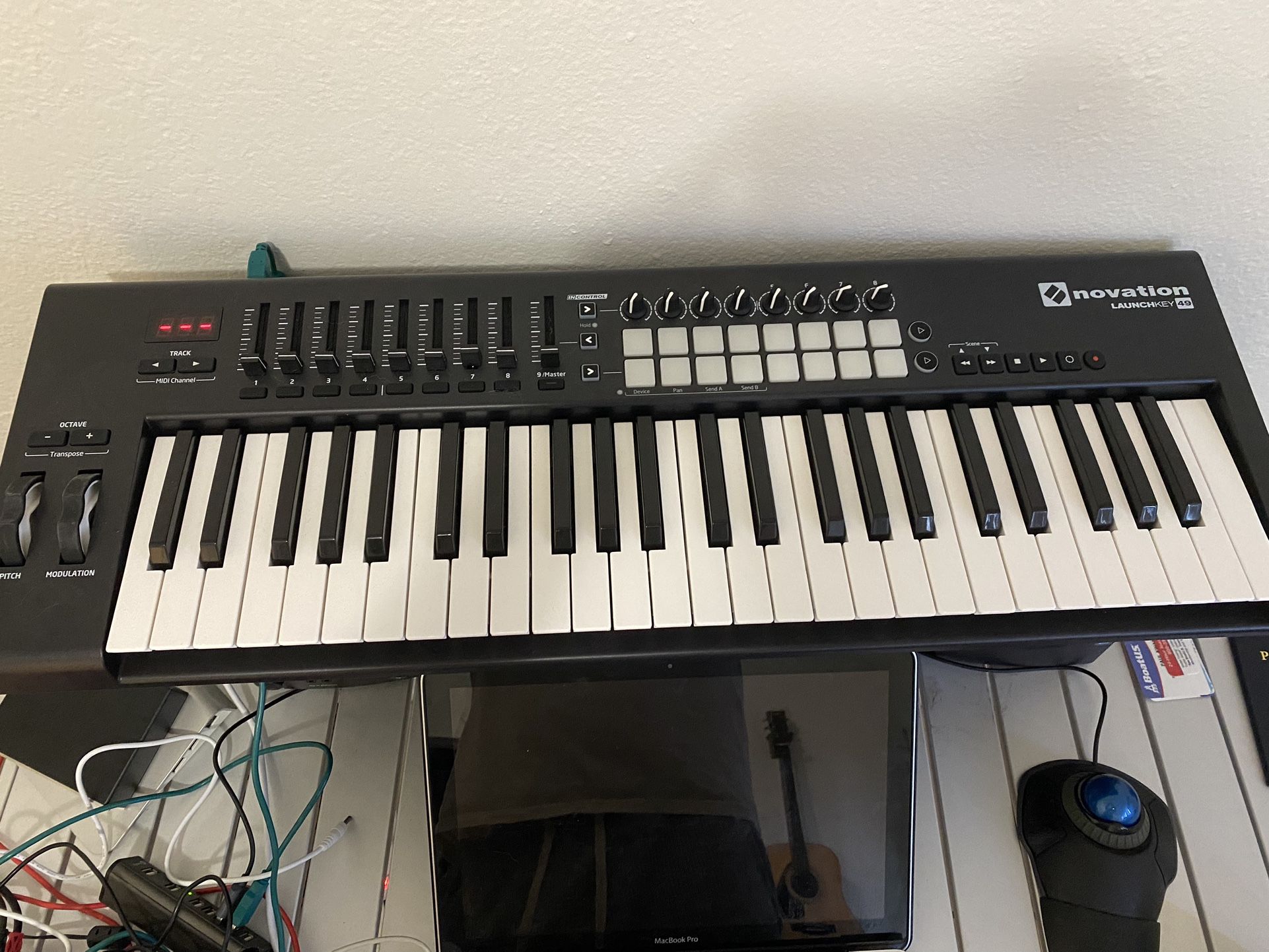 Novation Launchkey 49 MIDI Keyboard 49 Keys for Sale in Sunny Isles Beach, Florida OfferUp
