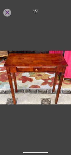 Walnut Drawer Table, Solid wood, Excellent condition - 28L x 28H x 12D 