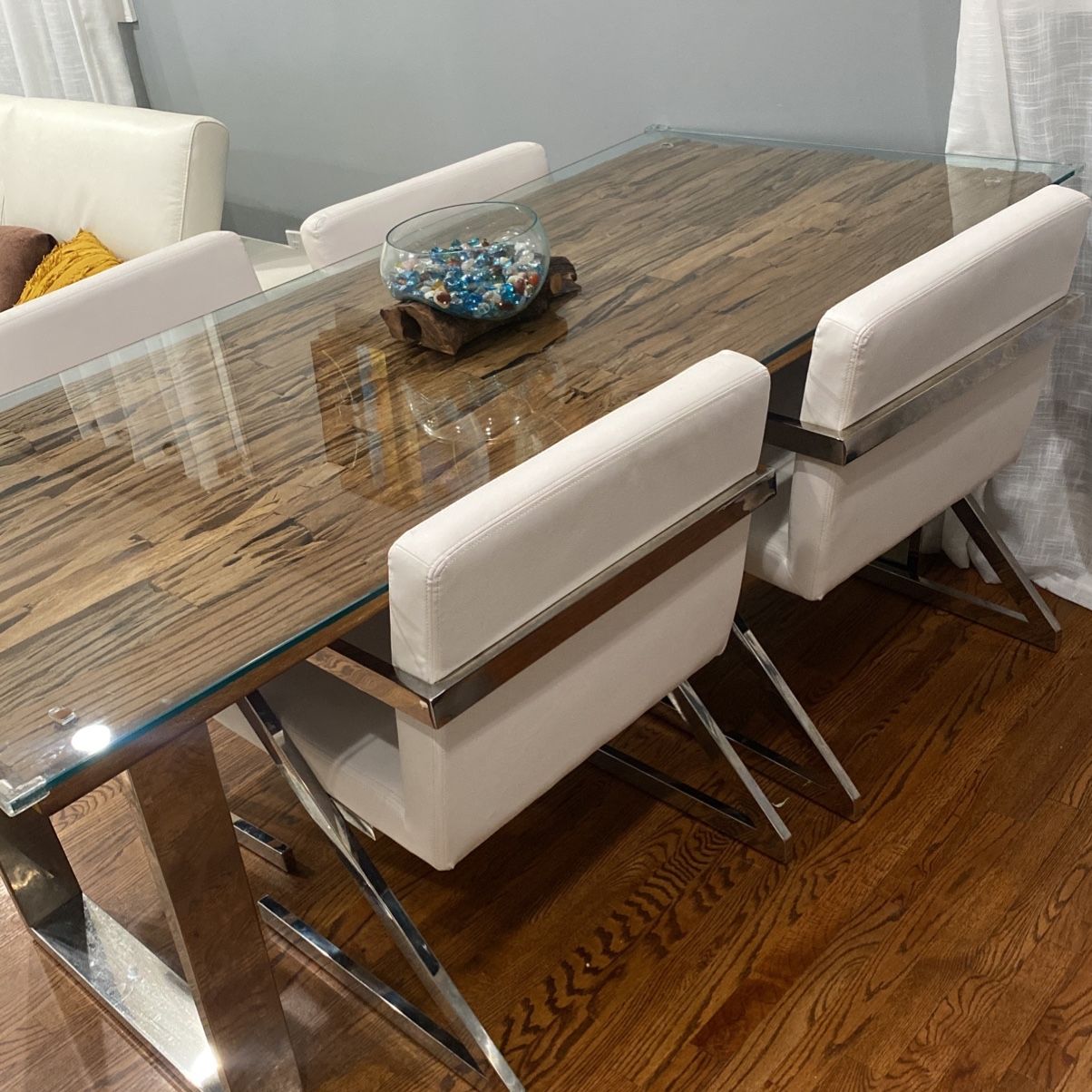 Modani furniture dining table outlet