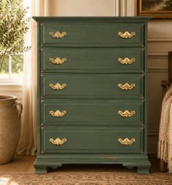 Awesome Shabby Distressed solid wood dresser