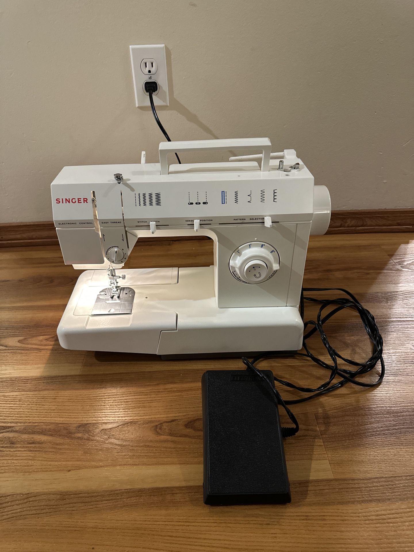 Singer 5825 C Sewing Machine