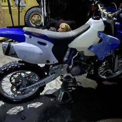 2000 Yamaha Dirt bike. 
