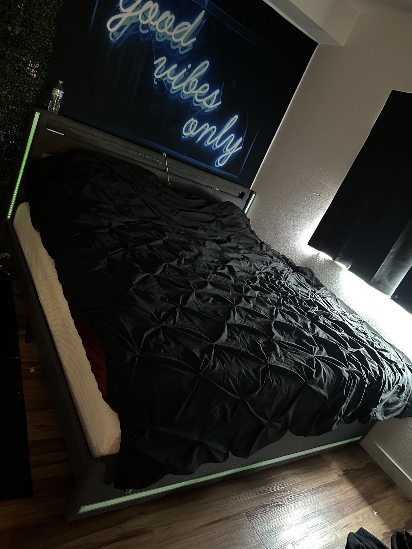 75 For Bed Frame Size , If You Need A Bed Take It .