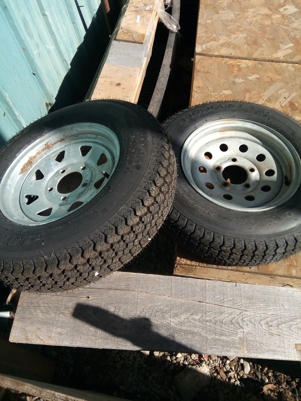 Wheels and tires and other miscellaneous trailer parts/inexpensive