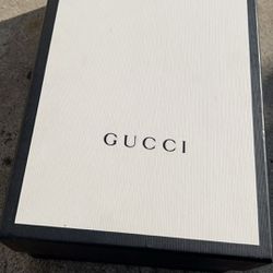 Gucci Size 6+ 