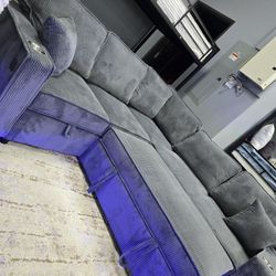 ✨️ Sectionals, 2pc Sofas ✨️ Furniture Queen Bedrooms, Dining Avail