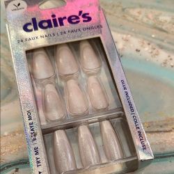 Claire's White Tip Faux Nails Set