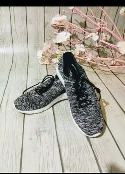 New original michael kors womens sneakers.