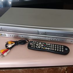 VCR In Excellent Condition Works Perfect With Remote And Cables $60
