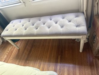 Velvet bench
